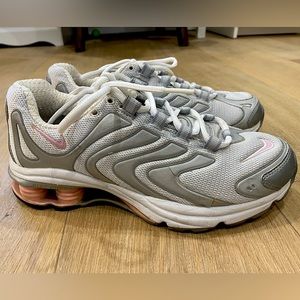 Nike Shox - Running shoes. Women’s 7.5